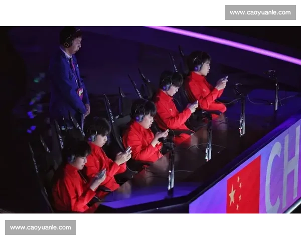 揭秘电竞颁奖！明星选手齐聚，年度最强战队呼之欲出